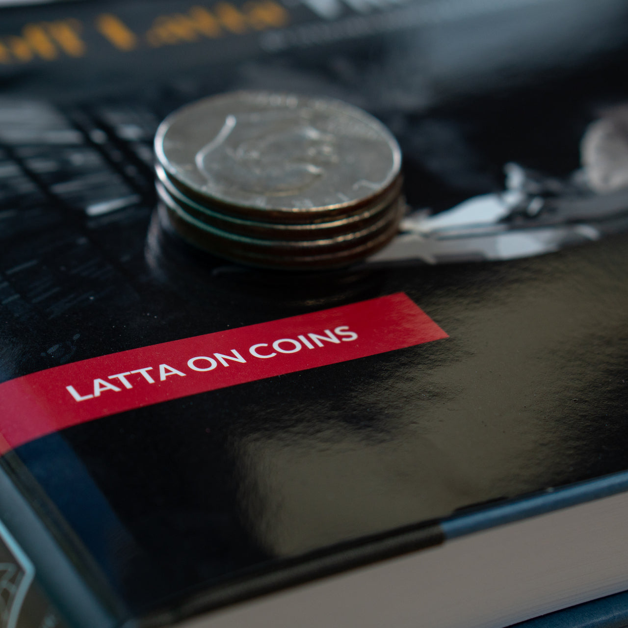 Geoff Latta: The Long Goodbye by Stephen Minch & Stephen Hobbs
